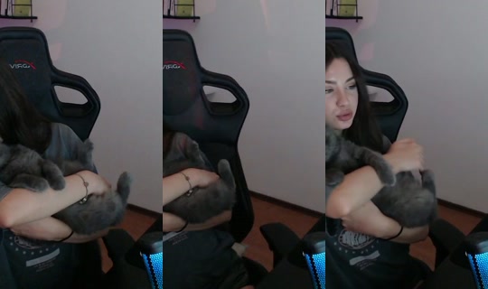 queensiar's Stream - Aug 24, 2026, 6:07 PM