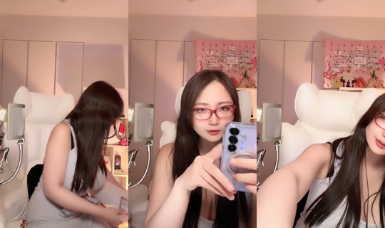 akienpitsu's Stream - Aug 25, 2026, 3:24 PM