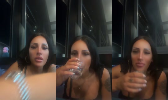 flavia_desi_vinci's Stream - Aug 15, 2026, 1:32 AM