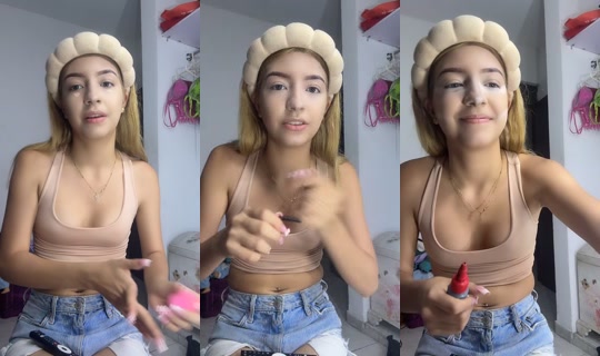 whtt.sofia's Stream - Aug 25, 2026, 12:12 AM