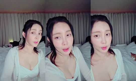 mongmong2333's Stream - May 31, 2026, 12:01 PM