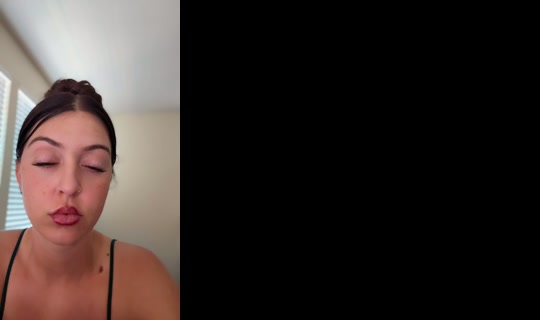 Team_leyley's Stream - Jun 15, 2026, 8:53 PM