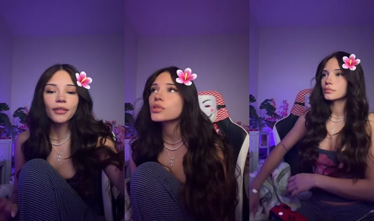 playgirlesme's Stream - Apr 21, 2026, 5:04 AM