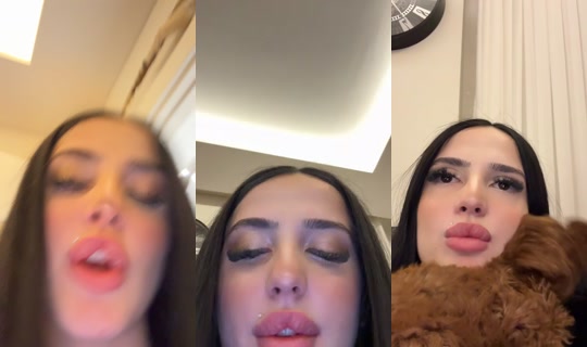 eylulsonmez21's Stream - May 4, 2026, 11:42 PM