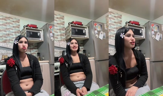 v4lesita_0's Stream - May 10, 2026, 11:33 PM