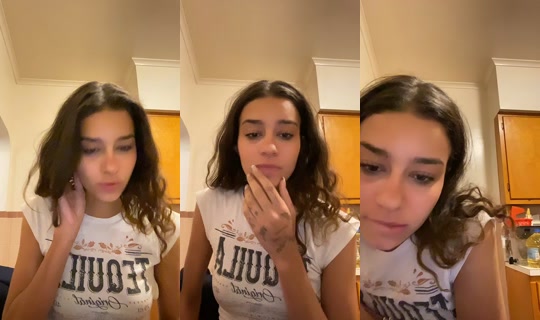 lanaa_aa02's Stream - May 17, 2026, 2:06 AM